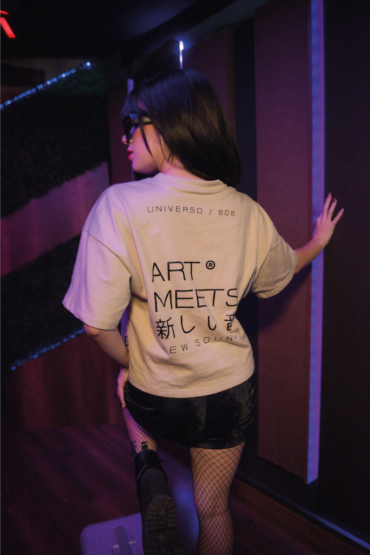 T SHIRT PARA MUJER ART BEIGE